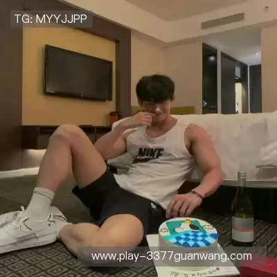 邹朵千
